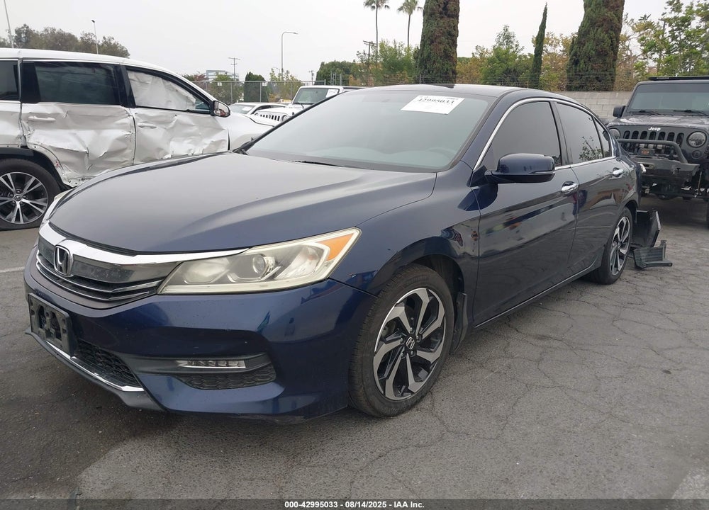 2017 HONDA ACCORD VIN: 1HGCR2F7XHA152345