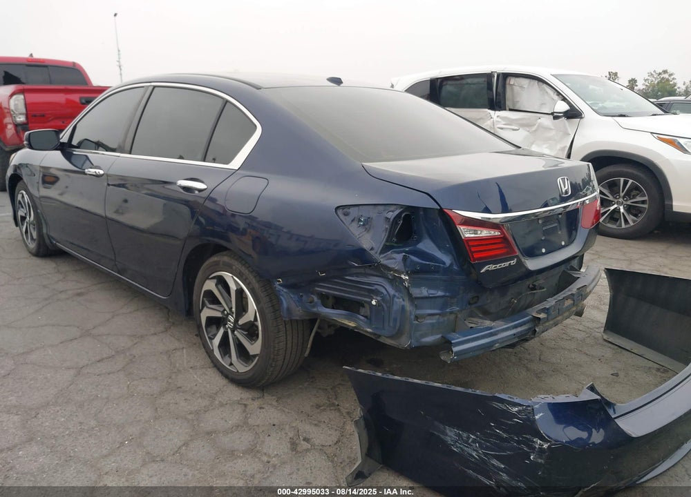 2017 HONDA ACCORD VIN: 1HGCR2F7XHA152345