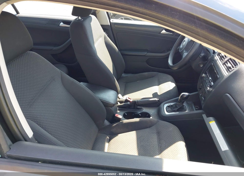 2014 VOLKSWAGEN JETTA VIN: 3VW2K7AJ4EM312116