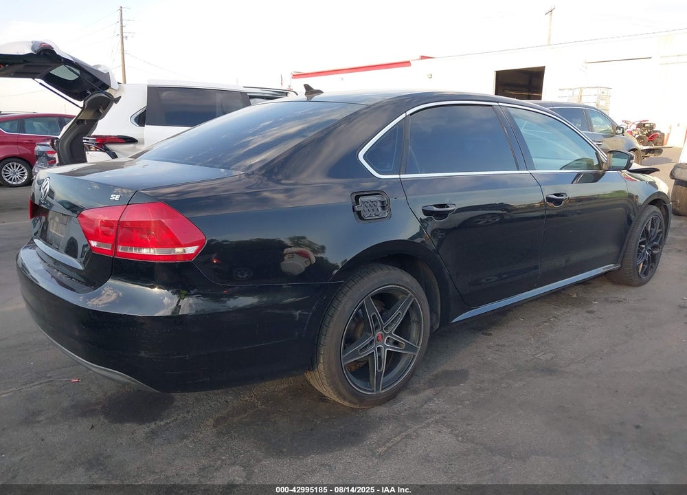 2013 VOLKSWAGEN PASSAT VIN: 1VWBP7A33DC066839