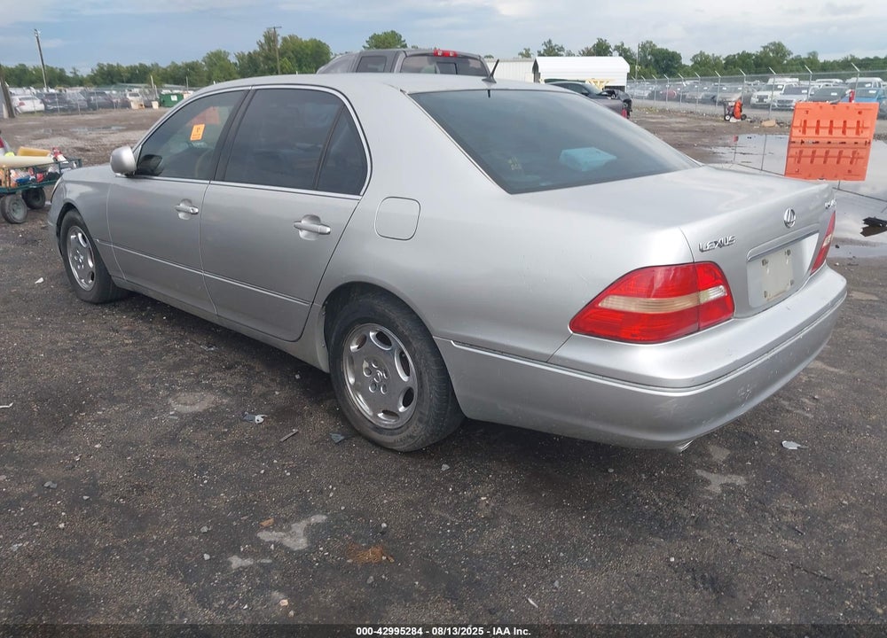 2001 LEXUS LS 430 VIN: JTHBN30FX10050579