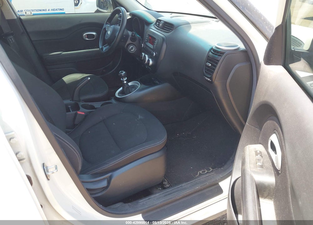 2015 KIA SOUL VIN: KNDJN2A20F7223334
