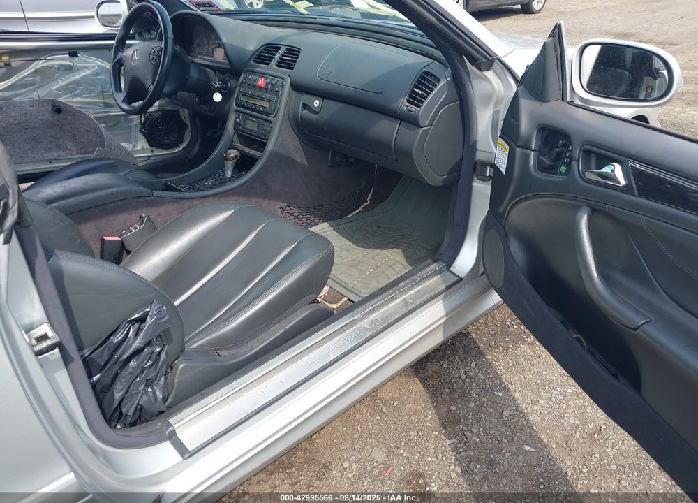 2001 MERCEDES-BENZ CLK 55 AMG VIN: WDBLJ74G81F178343