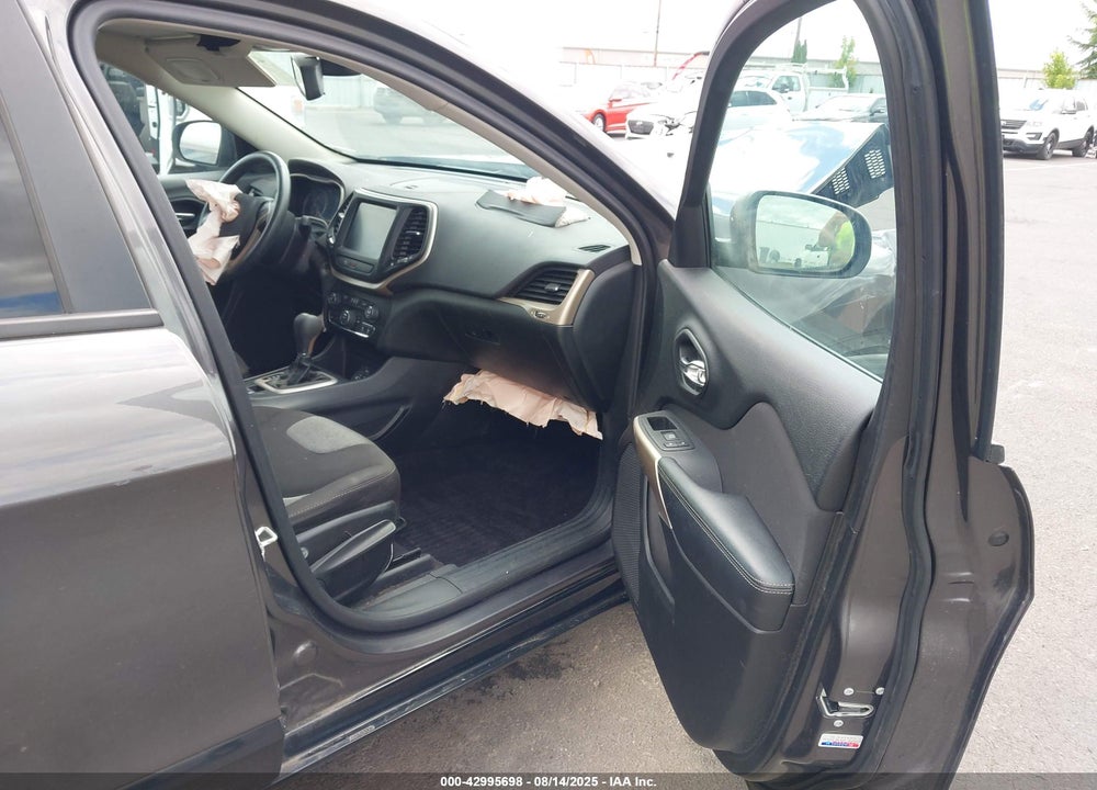 2018 JEEP CHEROKEE VIN: 1C4PJLCX8JD589072