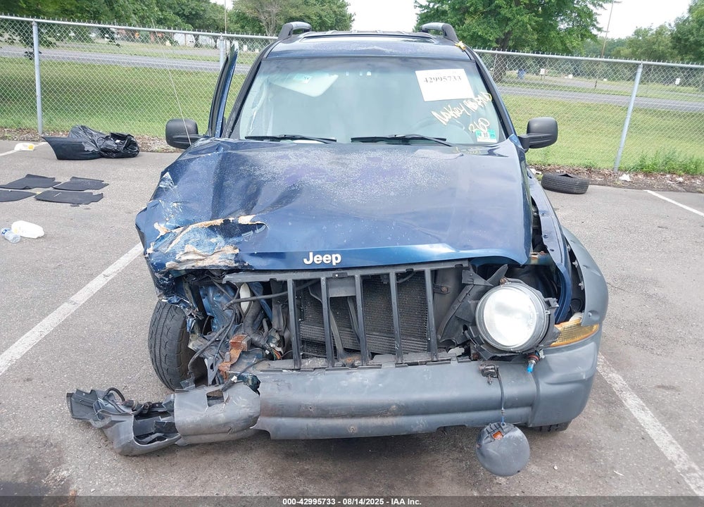 2005 JEEP LIBERTY RENEGADE VIN: 1J4GL38K85W564023