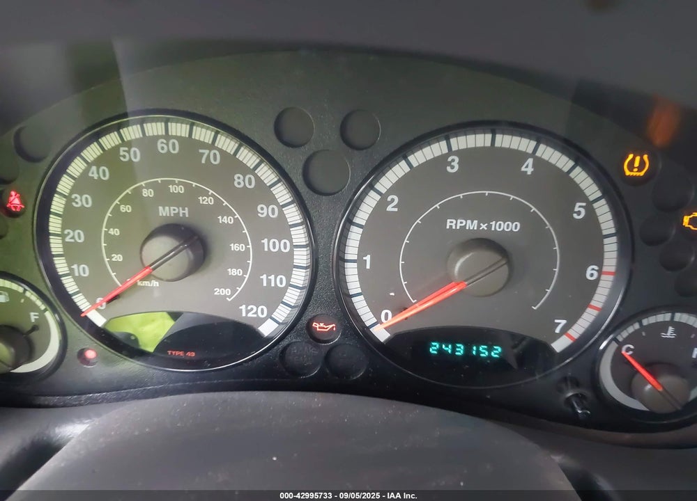 2005 JEEP LIBERTY RENEGADE VIN: 1J4GL38K85W564023