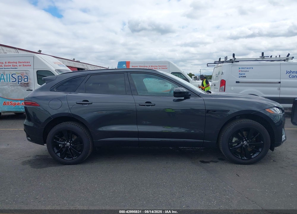 2025 JAGUAR F-PACE VIN: SADCT2EX8SA748213