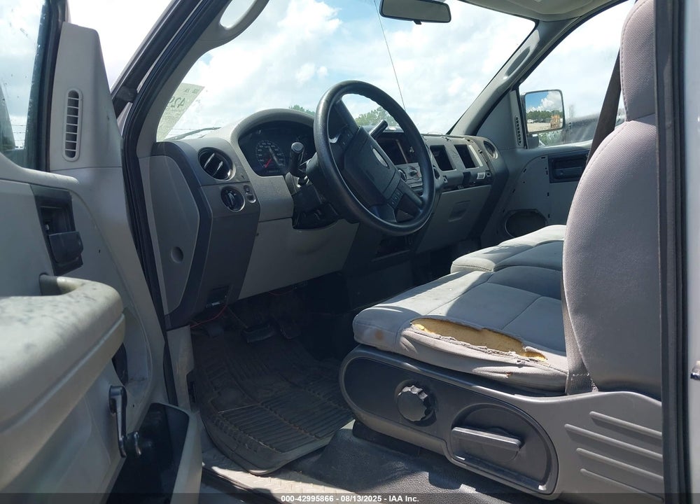 2005 FORD F-150 STX/XLT VIN: 1FTRX02W55KC76805