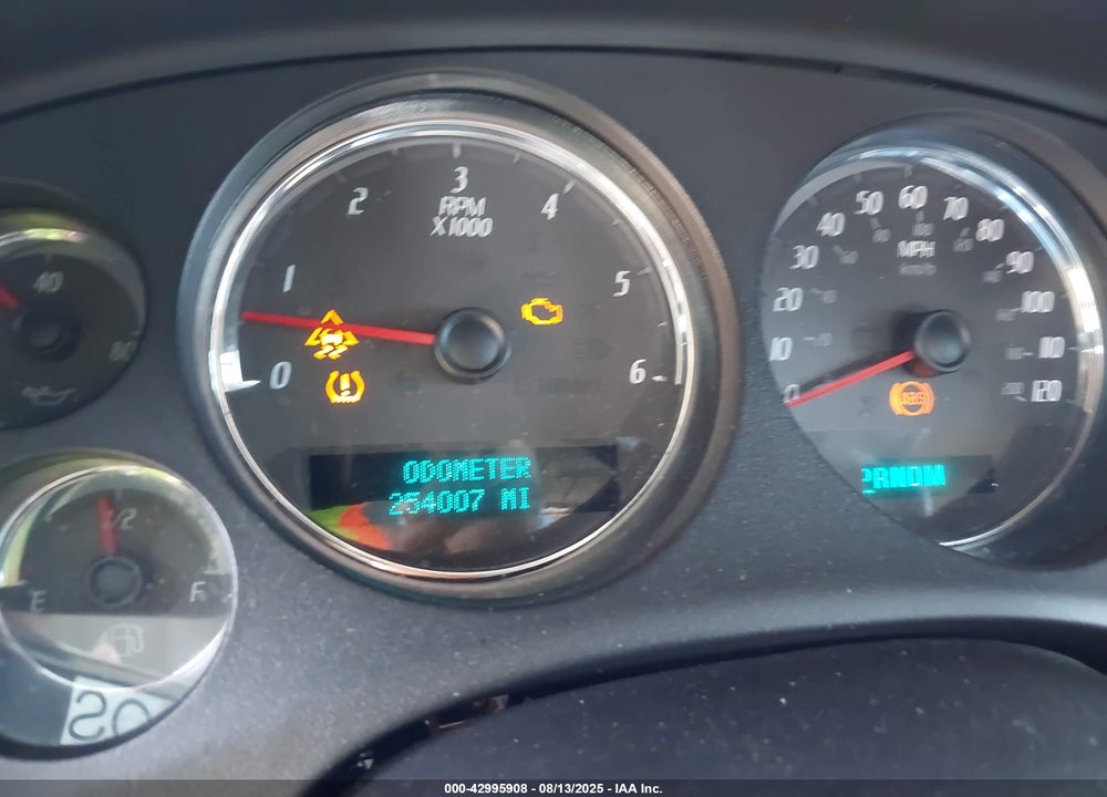 2007 GMC YUKON DENALI VIN: 1GKFK63877J378981