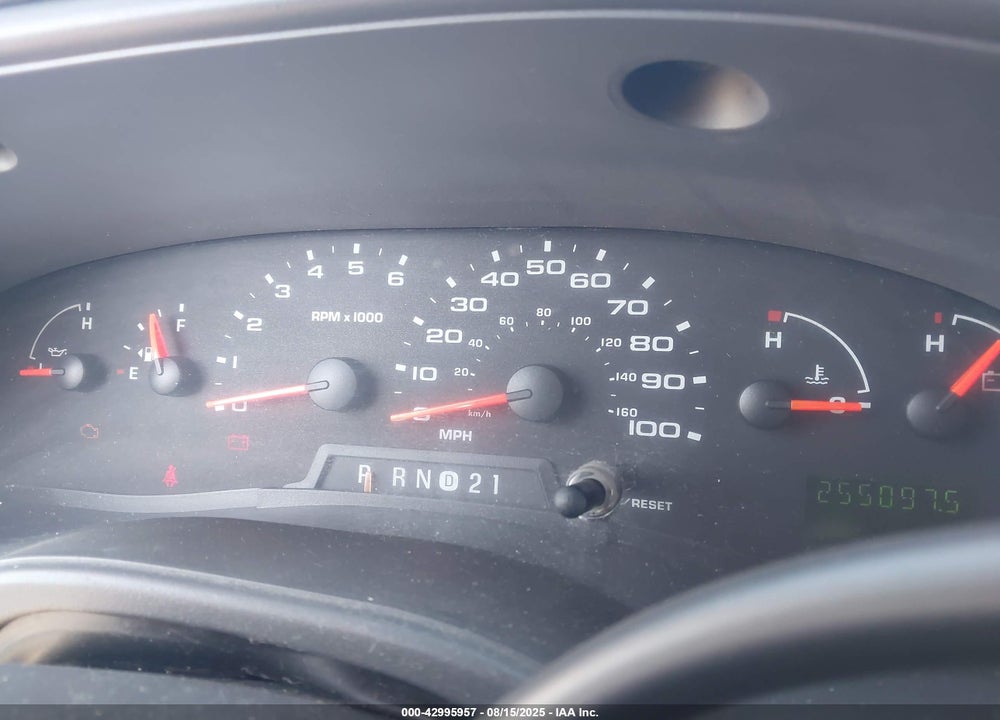 2006 FORD E-350 SUPER DUTY XL/XLT VIN: 1FBSS31L96HA08903