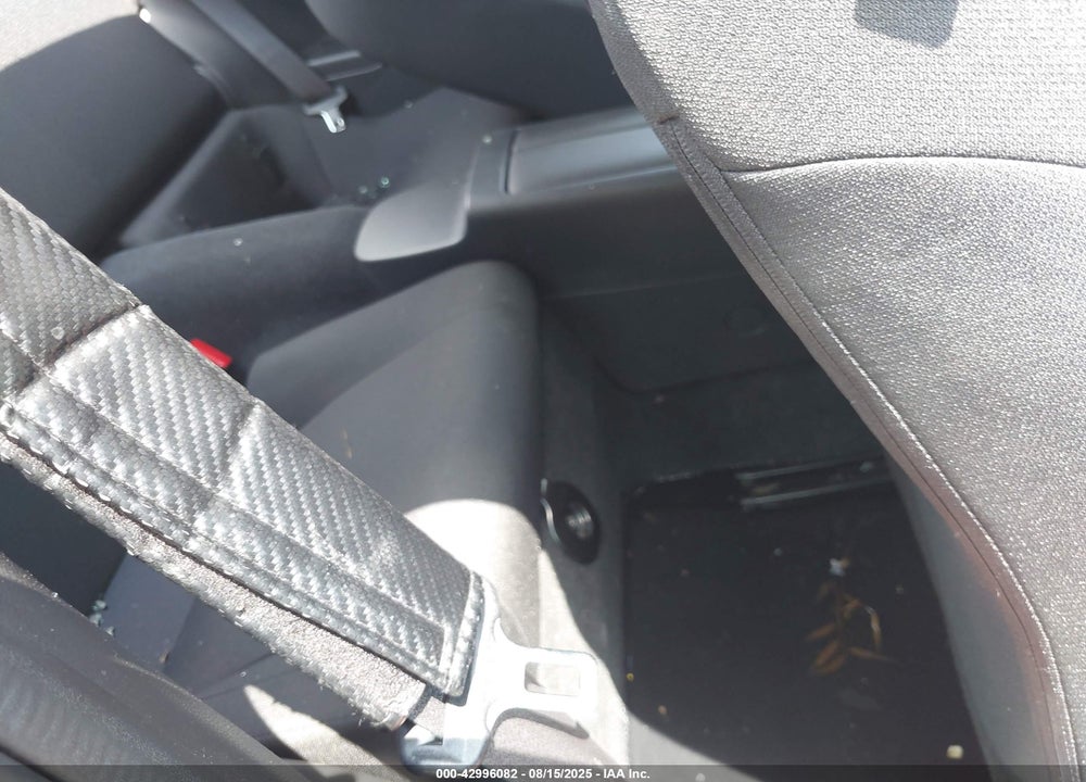 2023 TOYOTA GR 86 VIN: JF1ZNBB1XP9752083