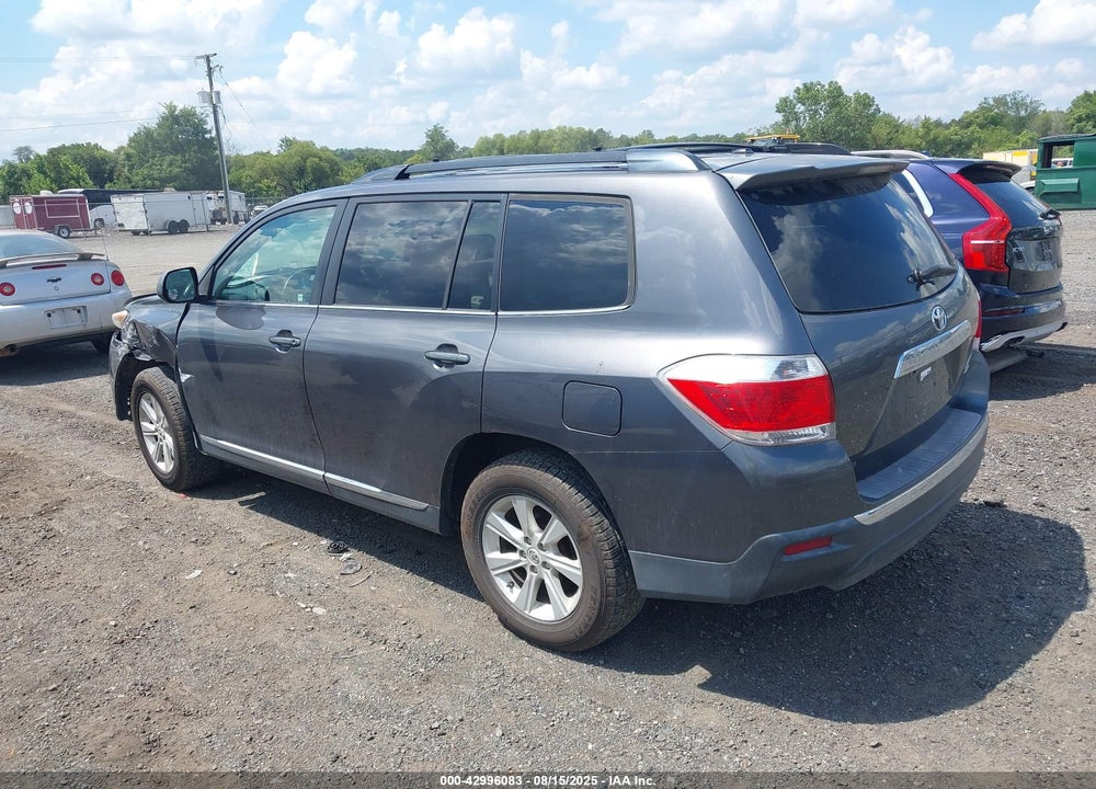 2011 TOYOTA HIGHLANDER VIN: 5TDBK3EH9BS054027