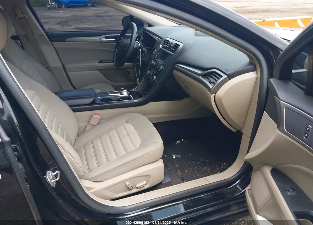 2018 FORD FUSION VIN: 3FA6P0LU0JR137581