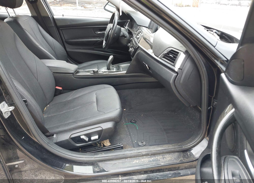 2018 BMW 320I VIN: WBA8E1G52JNU91443