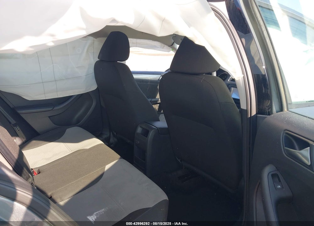 2018 VOLKSWAGEN JETTA 1.4T S VIN: 3VW2B7AJ8JM206679