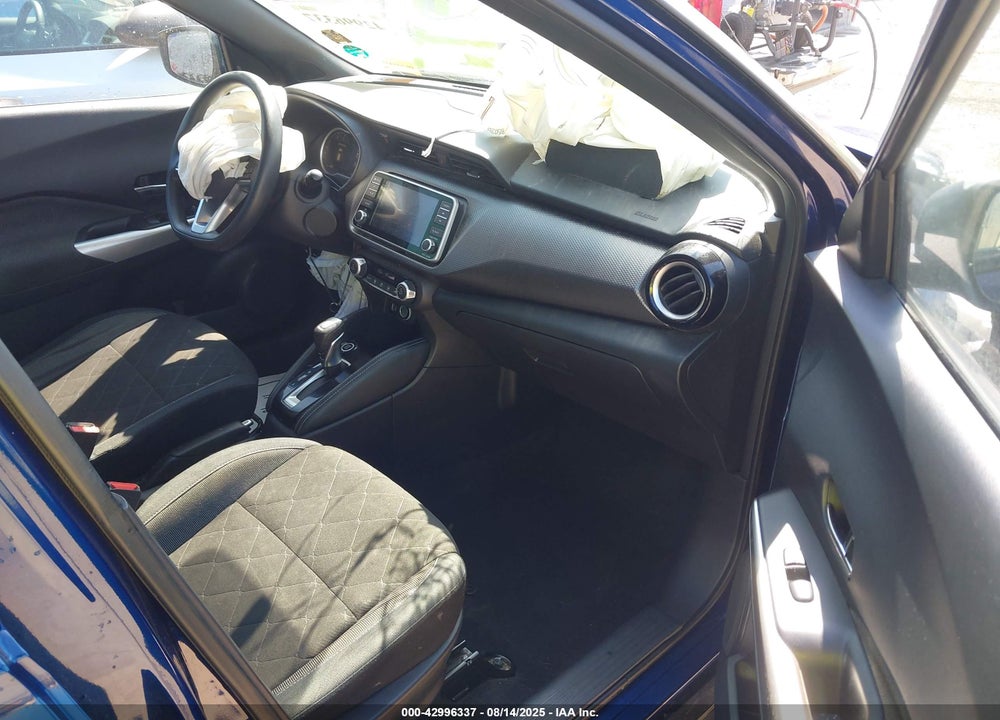 2018 NISSAN KICKS VIN: 3N1CP5CU8JL531068