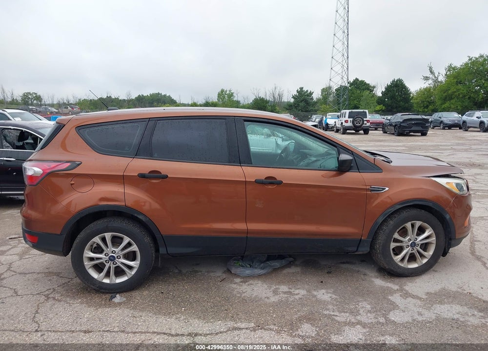 2017 FORD ESCAPE VIN: 1FMCU0F75HUA10576