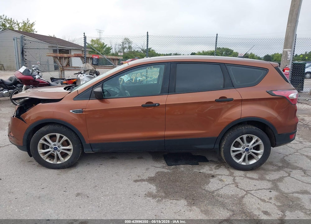 2017 FORD ESCAPE VIN: 1FMCU0F75HUA10576