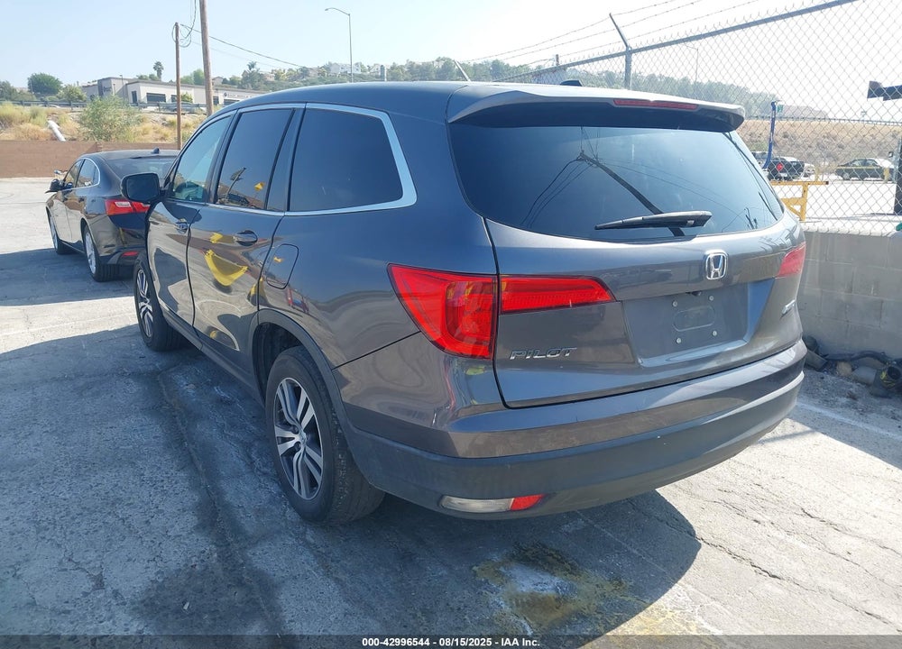 2018 HONDA PILOT VIN: 5FNYF6H57JB044438