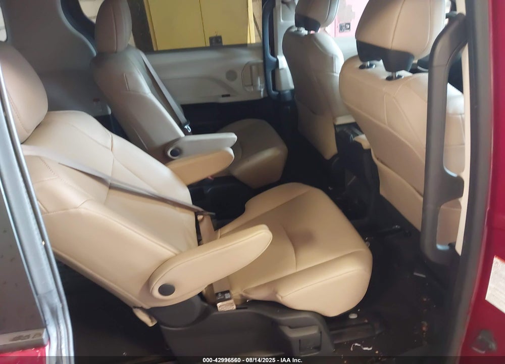 2023 TOYOTA SIENNA XLE VIN: 5TDYSKFC4PS087628