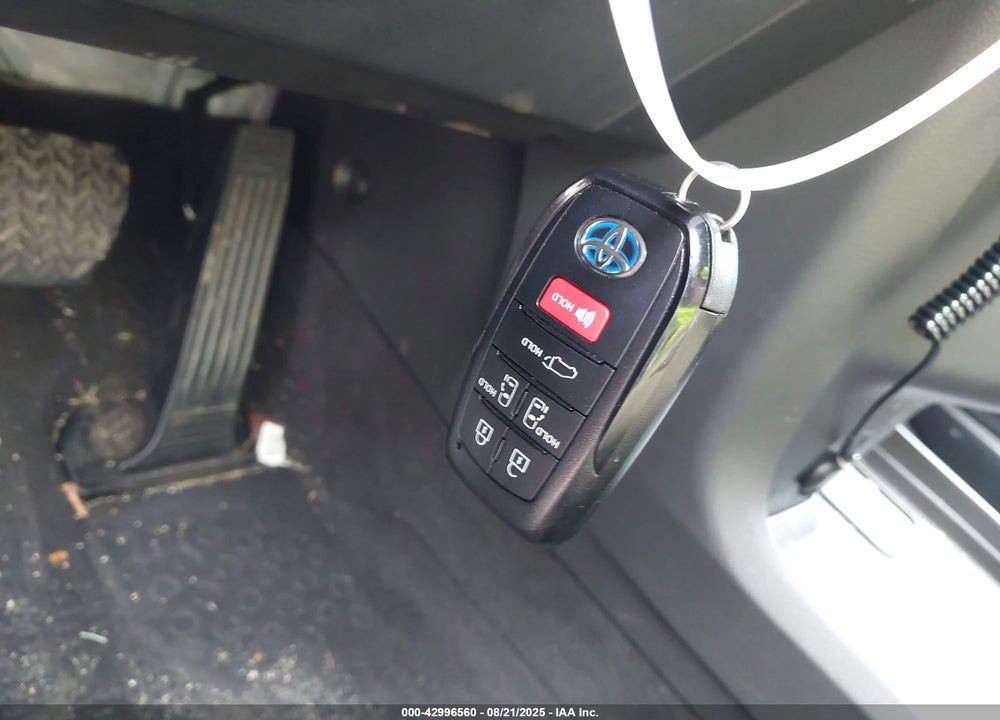 2023 TOYOTA SIENNA XLE VIN: 5TDYSKFC4PS087628