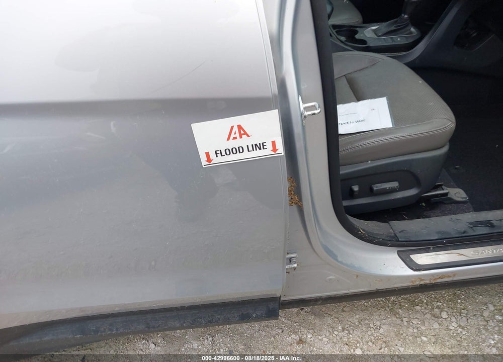 2017 HYUNDAI SANTA FE VIN: KM8SNDHF0HU203190