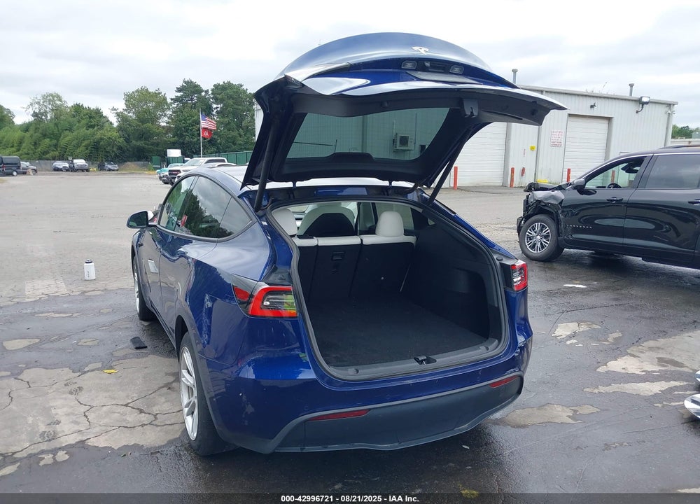 2021 TESLA MODEL Y VIN: 5YJYGDEE8MF066264