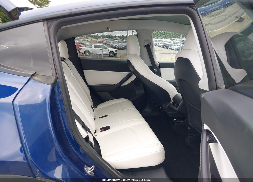 2021 TESLA MODEL Y VIN: 5YJYGDEE8MF066264