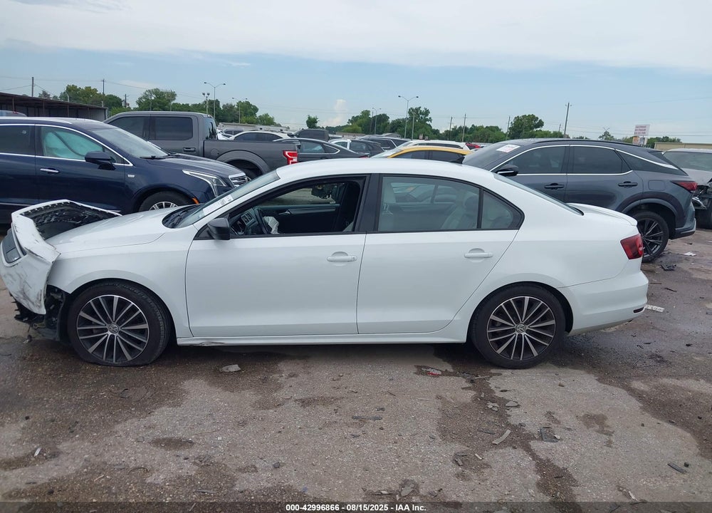 2016 VOLKSWAGEN JETTA VIN: 3VWD17AJ7GM348753