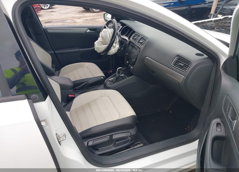 2016 VOLKSWAGEN JETTA VIN: 3VWD17AJ7GM348753