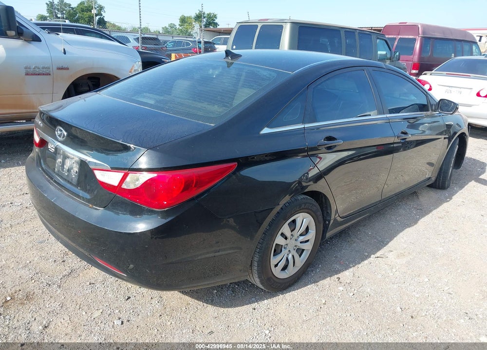 2011 HYUNDAI SONATA VIN: 5NPEB4AC0BH086819