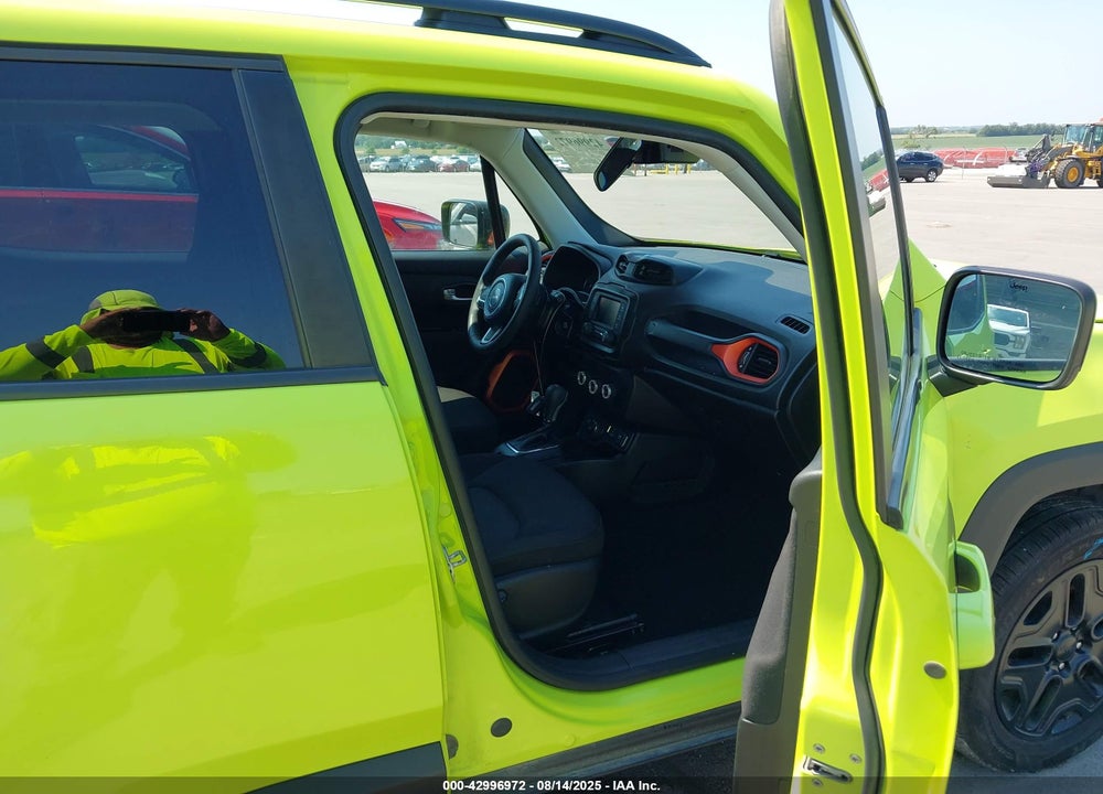 2018 JEEP RENEGADE VIN: ZACCJBAB6JPH65585