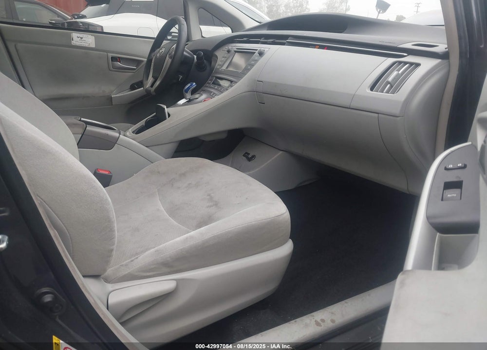 2015 TOYOTA PRIUS VIN: JTDKN3DU9F1910029
