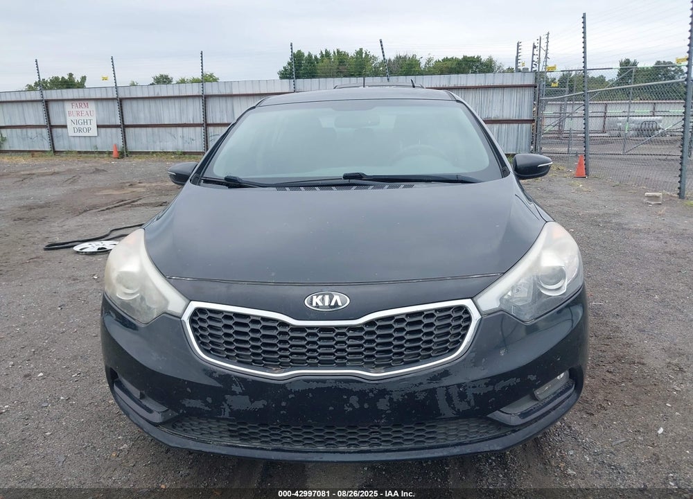 2016 KIA FORTE VIN: KNAFK5A84G5582586