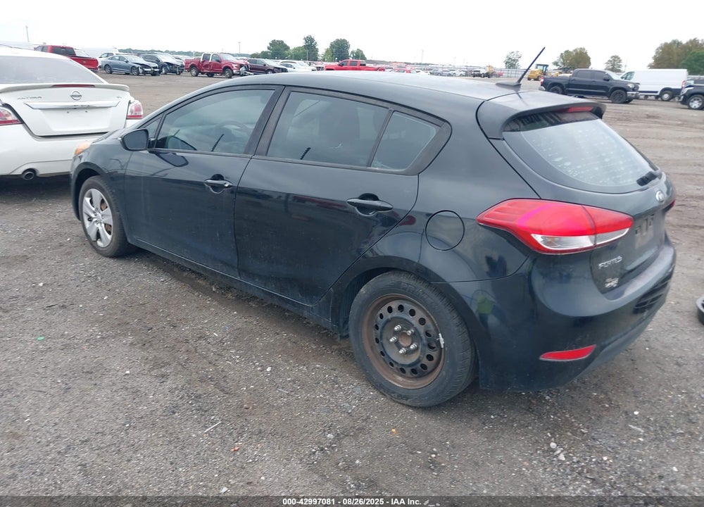 2016 KIA FORTE VIN: KNAFK5A84G5582586
