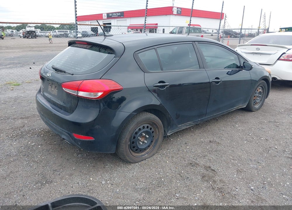 2016 KIA FORTE VIN: KNAFK5A84G5582586