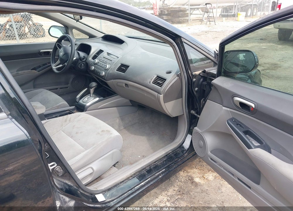 2010 HONDA CIVIC VIN: 2HGFA1F58AH307124