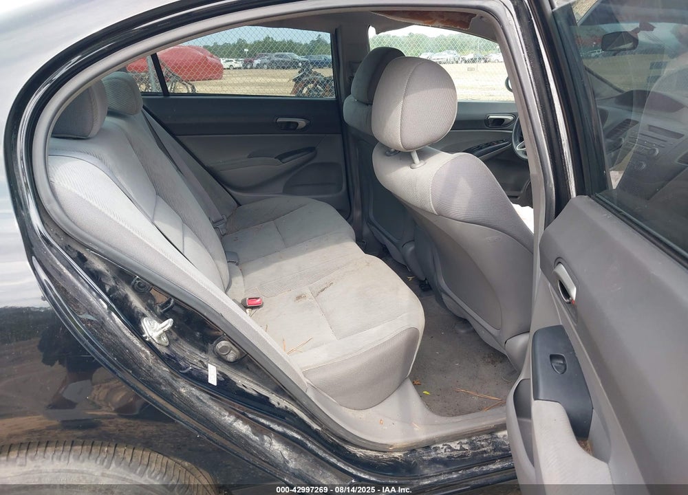 2010 HONDA CIVIC VIN: 2HGFA1F58AH307124