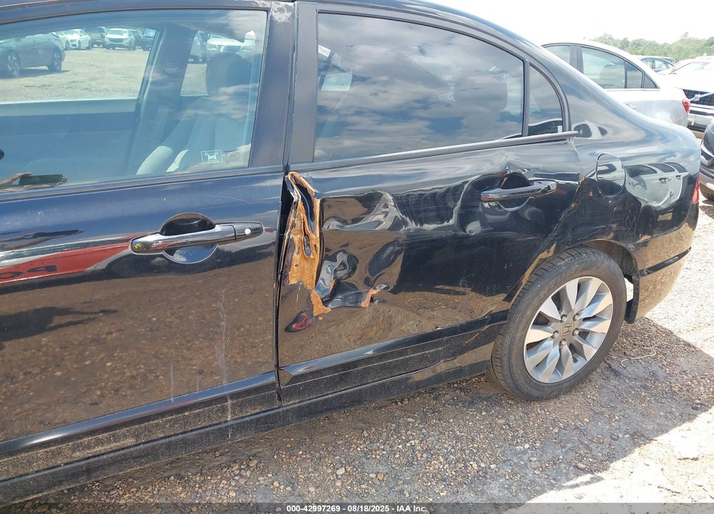 2010 HONDA CIVIC VIN: 2HGFA1F58AH307124