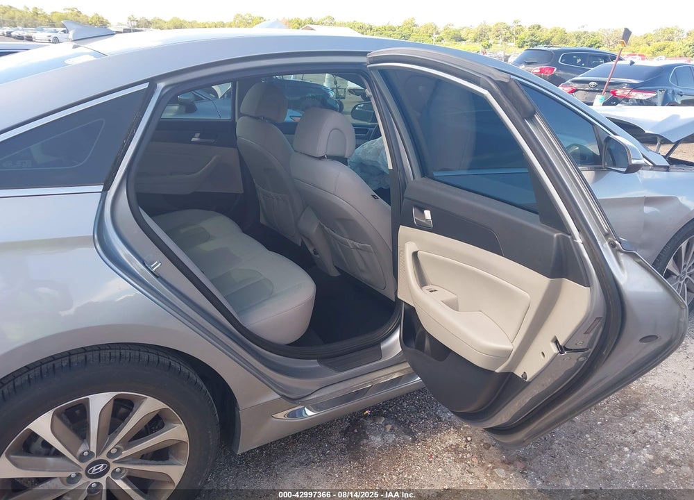 2017 HYUNDAI SONATA VIN: 5NPE34AF6HH541057