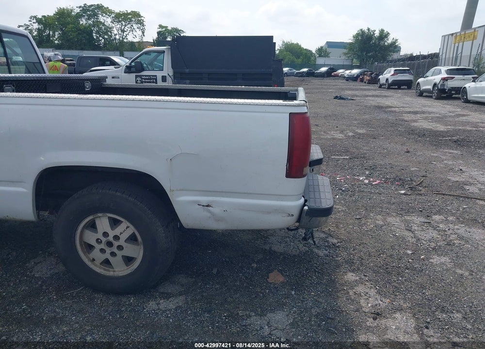 1989 CHEVROLET GMT-400 K1500 VIN: 1GCDK14K6KE191653