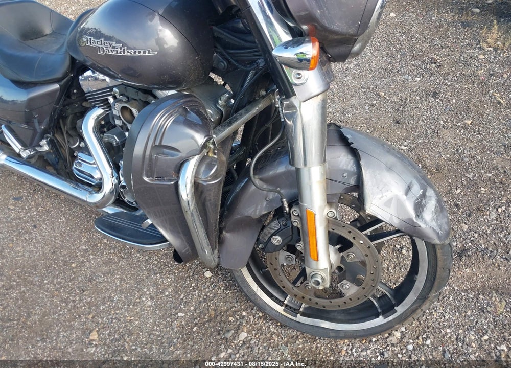 2015 HARLEY-DAVIDSON FLHXS STREET GLIDE SPECIAL VIN: 1HD1KRM38FB666106