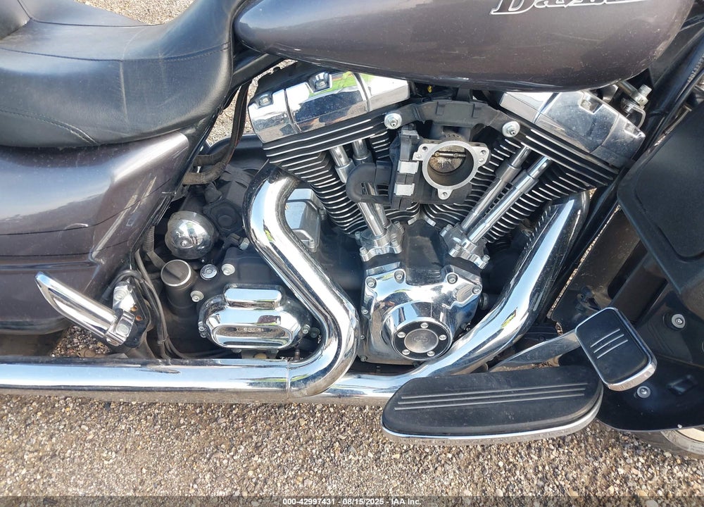 2015 HARLEY-DAVIDSON FLHXS STREET GLIDE SPECIAL VIN: 1HD1KRM38FB666106