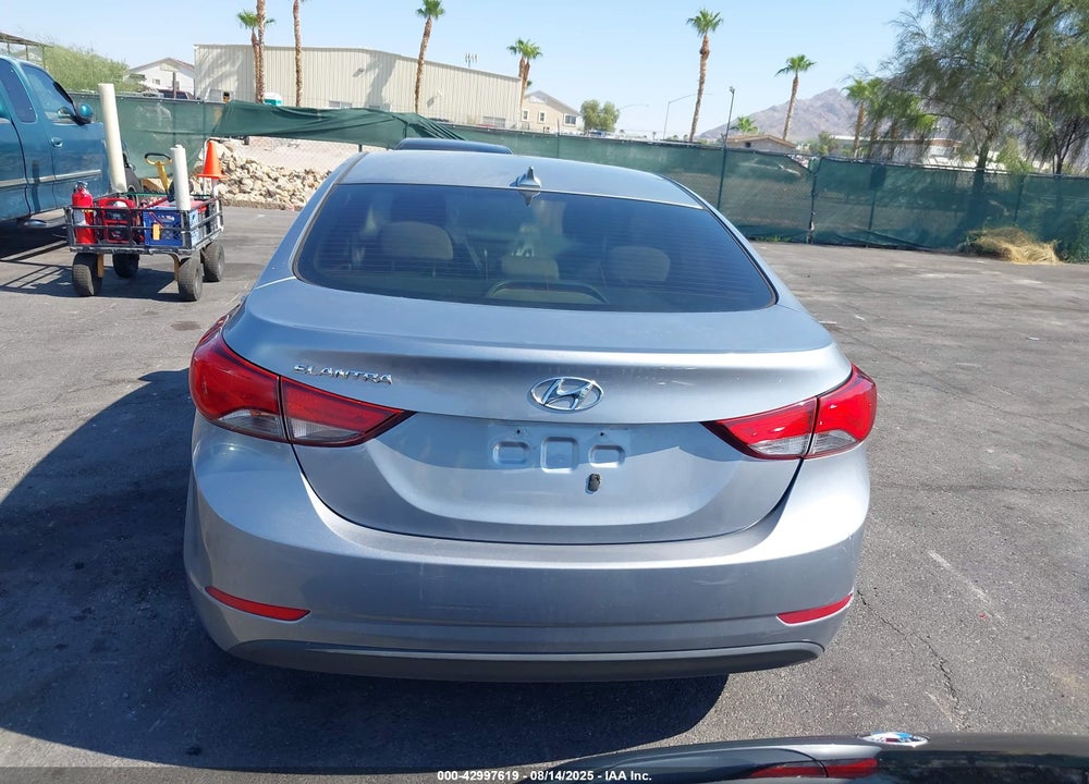 2016 HYUNDAI ELANTRA SE VIN: 5NPDH4AE6GH747904