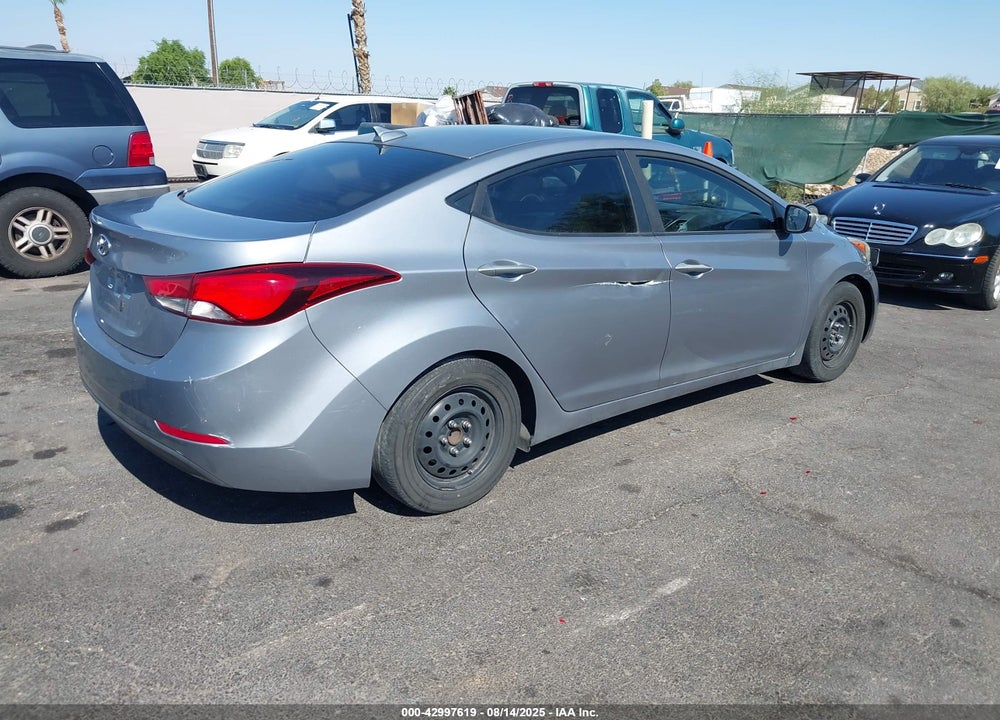 2016 HYUNDAI ELANTRA SE VIN: 5NPDH4AE6GH747904