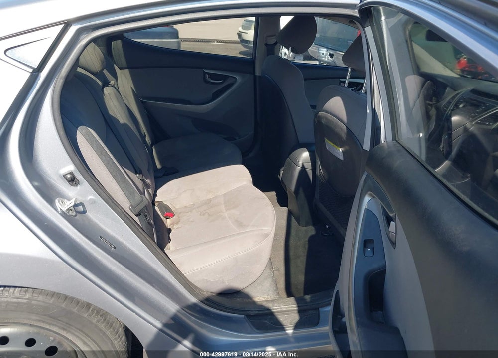 2016 HYUNDAI ELANTRA SE VIN: 5NPDH4AE6GH747904
