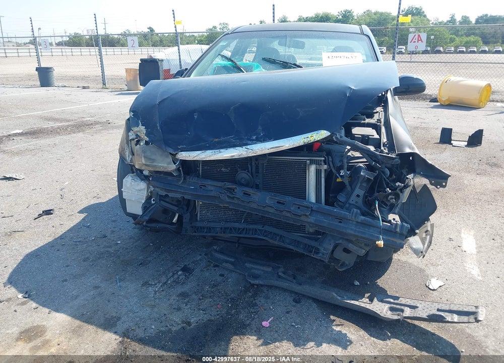 2009 KIA SPECTRA VIN: KNAFE221495627892
