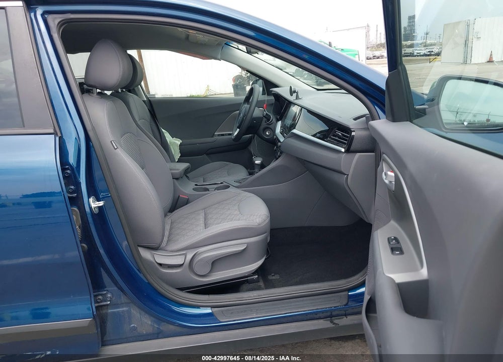 2020 KIA NIRO VIN: KNDCB3LC8L5395857