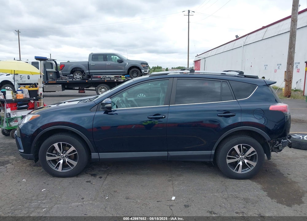 2017 TOYOTA RAV4 VIN: 2T3RFREV8HW666514