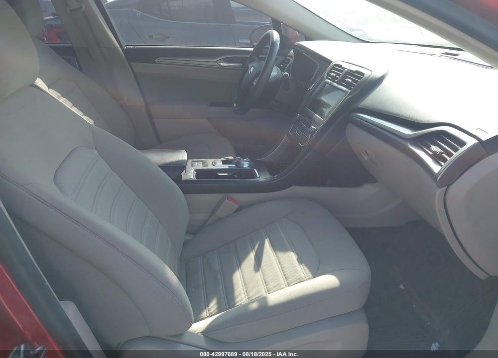 2020 FORD FUSION VIN: 3FA6P0HD4LR235119